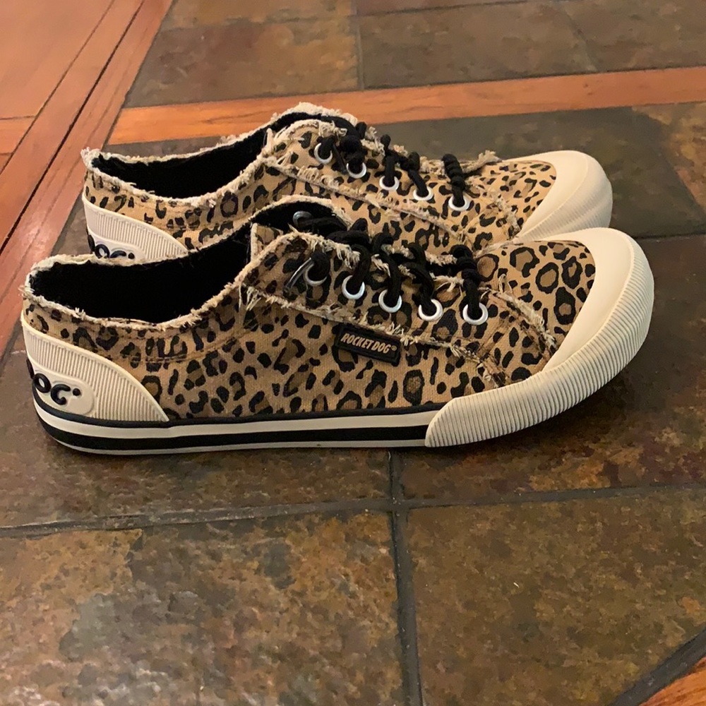 CUTE ROCKET DOG LEOPARD PRiNT SNEAKERS😍 SIZE 8